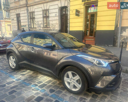 Серый Тойота C-HR, объемом двигателя 2 л и пробегом 78 тыс. км за 18700 $, фото 14 на Automoto.ua