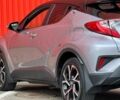 Серый Тойота C-HR, объемом двигателя 0 л и пробегом 49 тыс. км за 19500 $, фото 2 на Automoto.ua