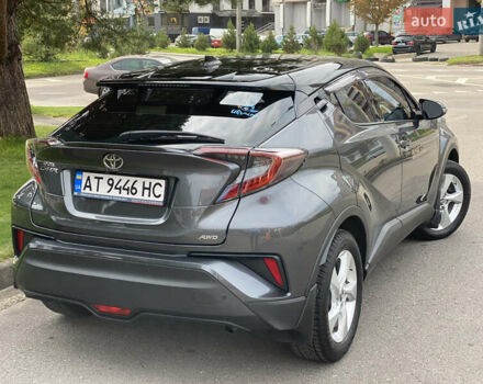 Серый Тойота C-HR, объемом двигателя 1.2 л и пробегом 64 тыс. км за 21450 $, фото 21 на Automoto.ua