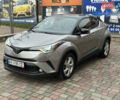 Сірий Тойота C-HR, об'ємом двигуна 1.2 л та пробігом 102 тис. км за 20800 $, фото 1 на Automoto.ua