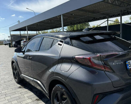 Сірий Тойота C-HR, об'ємом двигуна 1.99 л та пробігом 50 тис. км за 23000 $, фото 2 на Automoto.ua