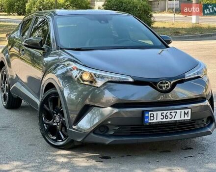 Серый Тойота C-HR, объемом двигателя 2 л и пробегом 62 тыс. км за 19000 $, фото 6 на Automoto.ua