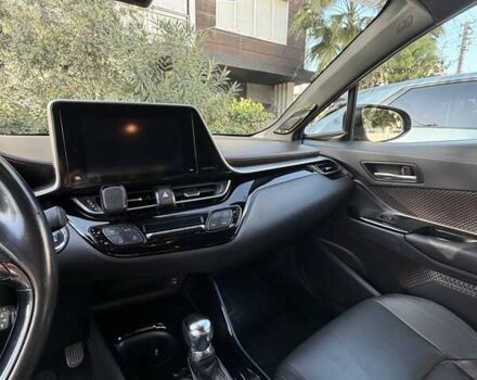 Серый Тойота C-HR, объемом двигателя 1.2 л и пробегом 94 тыс. км за 21000 $, фото 25 на Automoto.ua