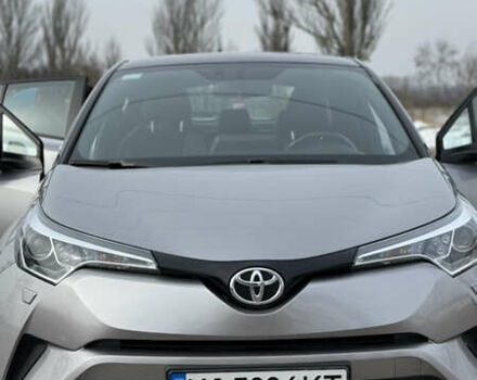 Серый Тойота C-HR, объемом двигателя 1.2 л и пробегом 55 тыс. км за 22500 $, фото 15 на Automoto.ua