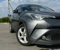 Серый Тойота C-HR, объемом двигателя 1.8 л и пробегом 194 тыс. км за 16999 $, фото 1 на Automoto.ua