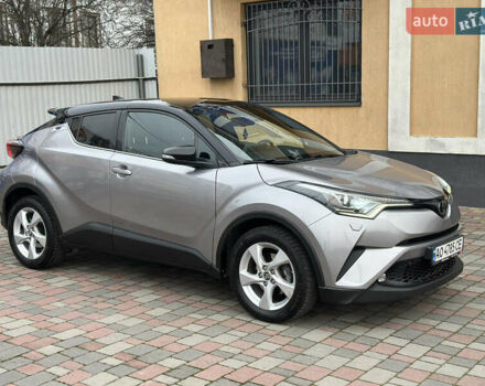 Сірий Тойота C-HR, об'ємом двигуна 1.2 л та пробігом 102 тис. км за 20800 $, фото 3 на Automoto.ua