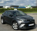Серый Тойота C-HR, объемом двигателя 1.8 л и пробегом 194 тыс. км за 17800 $, фото 1 на Automoto.ua