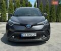 Серый Тойота C-HR, объемом двигателя 1.8 л и пробегом 70 тыс. км за 22999 $, фото 3 на Automoto.ua