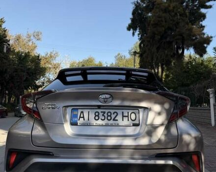 Серый Тойота C-HR, объемом двигателя 1.2 л и пробегом 94 тыс. км за 21000 $, фото 13 на Automoto.ua