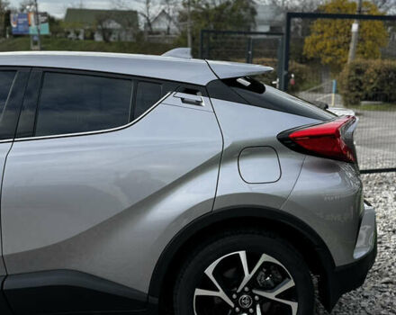 Сірий Тойота C-HR, об'ємом двигуна 1.99 л та пробігом 53 тис. км за 21000 $, фото 6 на Automoto.ua