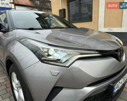 Сірий Тойота C-HR, об'ємом двигуна 1.2 л та пробігом 102 тис. км за 20800 $, фото 14 на Automoto.ua