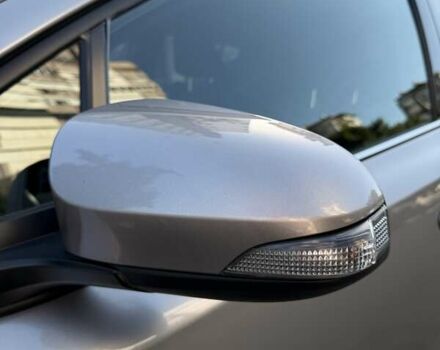 Серый Тойота C-HR, объемом двигателя 1.2 л и пробегом 94 тыс. км за 21000 $, фото 14 на Automoto.ua