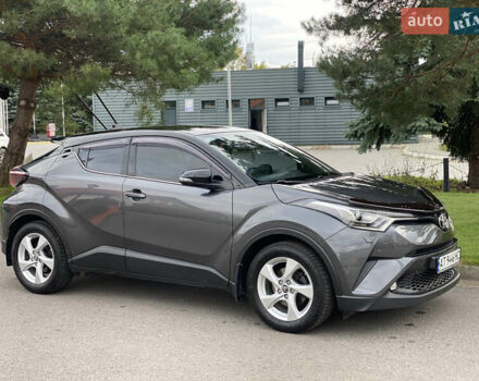 Серый Тойота C-HR, объемом двигателя 1.2 л и пробегом 64 тыс. км за 21450 $, фото 49 на Automoto.ua