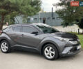 Серый Тойота C-HR, объемом двигателя 1.2 л и пробегом 64 тыс. км за 21450 $, фото 49 на Automoto.ua