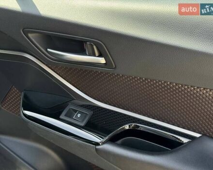 Серый Тойота C-HR, объемом двигателя 1.8 л и пробегом 70 тыс. км за 22999 $, фото 33 на Automoto.ua