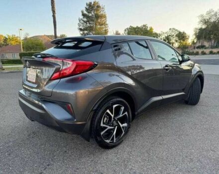 Сірий Тойота C-HR, об'ємом двигуна 0 л та пробігом 53 тис. км за 5800 $, фото 2 на Automoto.ua