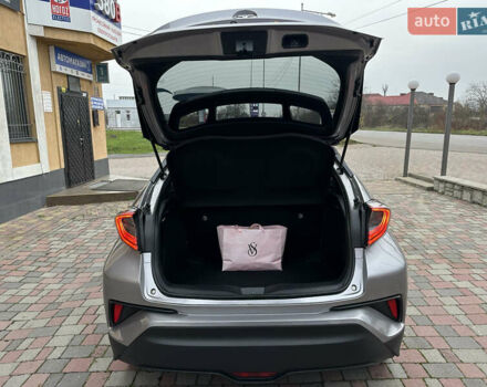 Сірий Тойота C-HR, об'ємом двигуна 1.2 л та пробігом 102 тис. км за 20800 $, фото 18 на Automoto.ua