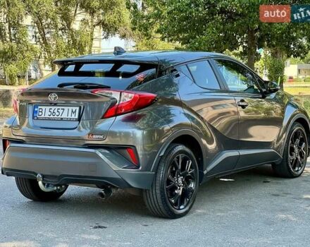 Серый Тойота C-HR, объемом двигателя 2 л и пробегом 62 тыс. км за 19000 $, фото 9 на Automoto.ua
