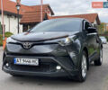 Серый Тойота C-HR, объемом двигателя 1.2 л и пробегом 64 тыс. км за 21450 $, фото 62 на Automoto.ua