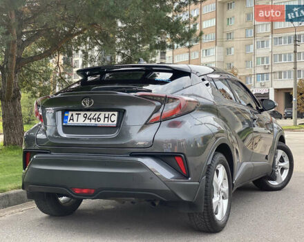 Серый Тойота C-HR, объемом двигателя 1.2 л и пробегом 64 тыс. км за 21450 $, фото 19 на Automoto.ua