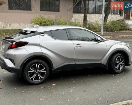 Серый Тойота C-HR, объемом двигателя 1.2 л и пробегом 54 тыс. км за 21500 $, фото 1 на Automoto.ua