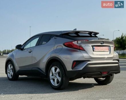 Сірий Тойота C-HR, об'ємом двигуна 1.8 л та пробігом 80 тис. км за 20700 $, фото 6 на Automoto.ua