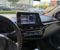 Серый Тойота C-HR, объемом двигателя 1.99 л и пробегом 56 тыс. км за 21500 $, фото 26 на Automoto.ua