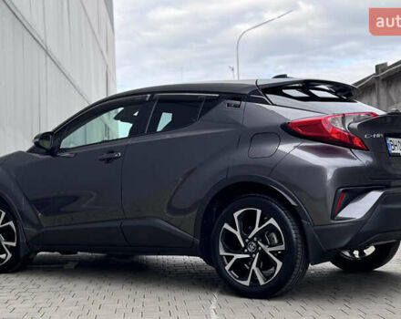 Серый Тойота C-HR, объемом двигателя 1.99 л и пробегом 136 тыс. км за 19300 $, фото 35 на Automoto.ua