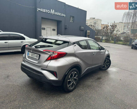 Серый Тойота C-HR, объемом двигателя 1.99 л и пробегом 80 тыс. км за 20500 $, фото 7 на Automoto.ua