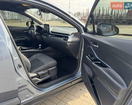 Сірий Тойота C-HR, об'ємом двигуна 1.8 л та пробігом 141 тис. км за 23000 $, фото 10 на Automoto.ua
