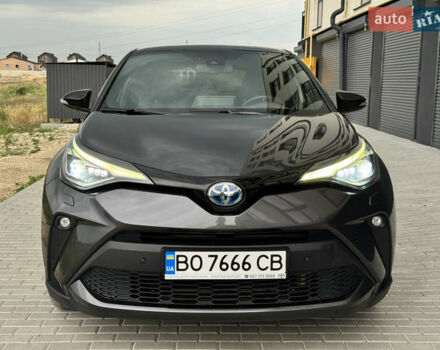 Сірий Тойота C-HR, об'ємом двигуна 1.99 л та пробігом 74 тис. км за 28800 $, фото 2 на Automoto.ua