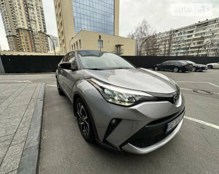 Сірий Тойота C-HR, об'ємом двигуна 2 л та пробігом 29 тис. км за 22999 $, фото 2 на Automoto.ua