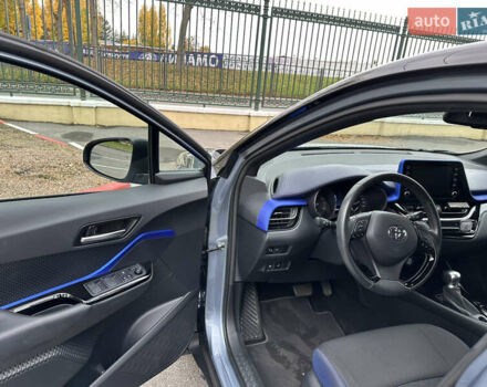 Сірий Тойота C-HR, об'ємом двигуна 1.2 л та пробігом 25 тис. км за 23900 $, фото 26 на Automoto.ua