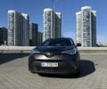 Серый Тойота C-HR, объемом двигателя 1.99 л и пробегом 56 тыс. км за 21500 $, фото 1 на Automoto.ua