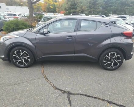 Серый Тойота C-HR, объемом двигателя 2 л и пробегом 37 тыс. км за 11200 $, фото 3 на Automoto.ua