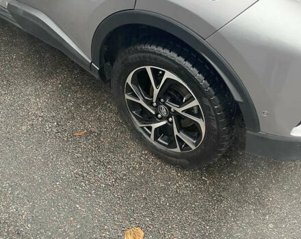 Серый Тойота C-HR, объемом двигателя 1.99 л и пробегом 80 тыс. км за 20500 $, фото 15 на Automoto.ua