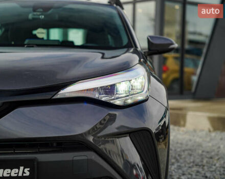 Серый Тойота C-HR, объемом двигателя 2 л и пробегом 28 тыс. км за 22400 $, фото 9 на Automoto.ua