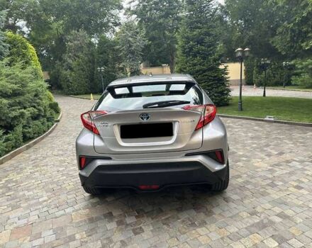 Серый Тойота C-HR, объемом двигателя 1.8 л и пробегом 77 тыс. км за 17900 $, фото 7 на Automoto.ua