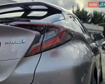 Сірий Тойота C-HR, об'ємом двигуна 1.8 л та пробігом 60 тис. км за 26500 $, фото 22 на Automoto.ua
