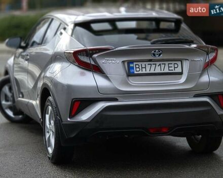 Сірий Тойота C-HR, об'ємом двигуна 1.8 л та пробігом 60 тис. км за 26500 $, фото 8 на Automoto.ua