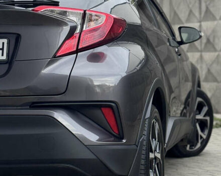 Серый Тойота C-HR, объемом двигателя 1.99 л и пробегом 136 тыс. км за 19300 $, фото 20 на Automoto.ua