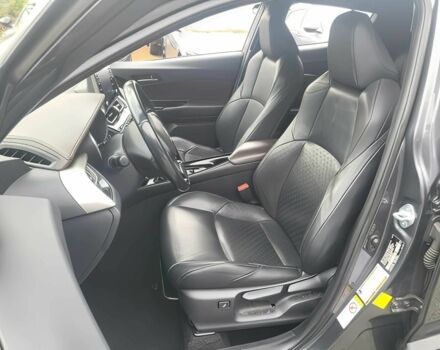 Серый Тойота C-HR, объемом двигателя 2 л и пробегом 37 тыс. км за 11200 $, фото 8 на Automoto.ua