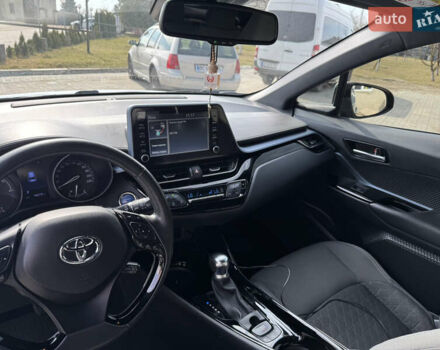 Сірий Тойота C-HR, об'ємом двигуна 1.8 л та пробігом 141 тис. км за 23000 $, фото 17 на Automoto.ua