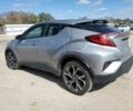 Серый Тойота C-HR, объемом двигателя 2 л и пробегом 95 тыс. км за 4900 $, фото 1 на Automoto.ua