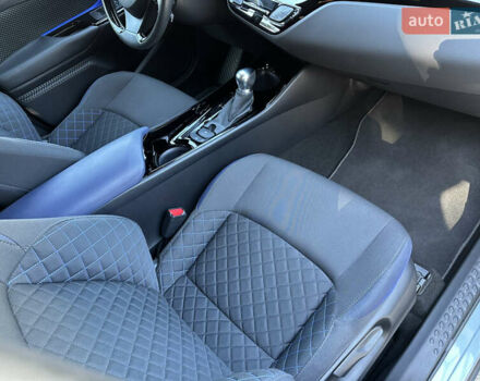 Сірий Тойота C-HR, об'ємом двигуна 1.2 л та пробігом 25 тис. км за 23900 $, фото 34 на Automoto.ua