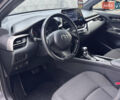 Серый Тойота C-HR, объемом двигателя 1.99 л и пробегом 136 тыс. км за 19300 $, фото 51 на Automoto.ua
