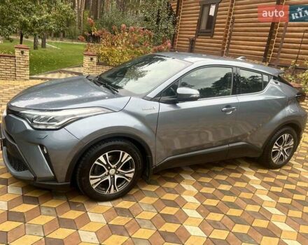 Сірий Тойота C-HR, об'ємом двигуна 1.8 л та пробігом 125 тис. км за 25000 $, фото 2 на Automoto.ua
