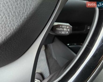 Сірий Тойота C-HR, об'ємом двигуна 1.8 л та пробігом 60 тис. км за 26500 $, фото 25 на Automoto.ua