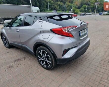 Серый Тойота C-HR, объемом двигателя 1.99 л и пробегом 72 тыс. км за 18500 $, фото 1 на Automoto.ua