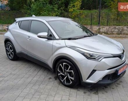 Тойота C-HR 2019 в Киеве на Automoto.ua Серый Тойота C-HR, объемом двигателя 1.8 л и пробегом 133 тыс. км за 21500 $, фото 4 на Automoto.ua